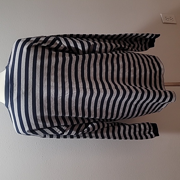 DISNEY STORE Tigger Embroidered Blue Striped Long Sleeve XL Vintage Sweatshirt - Picture 11 of 12